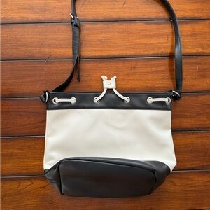 Chic Two-Tone Shoulder Bag
